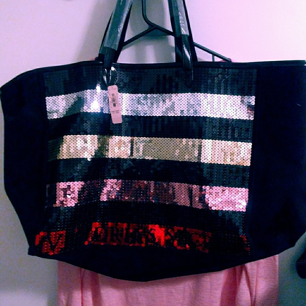 🌸🌹New Victoria's Secret tote